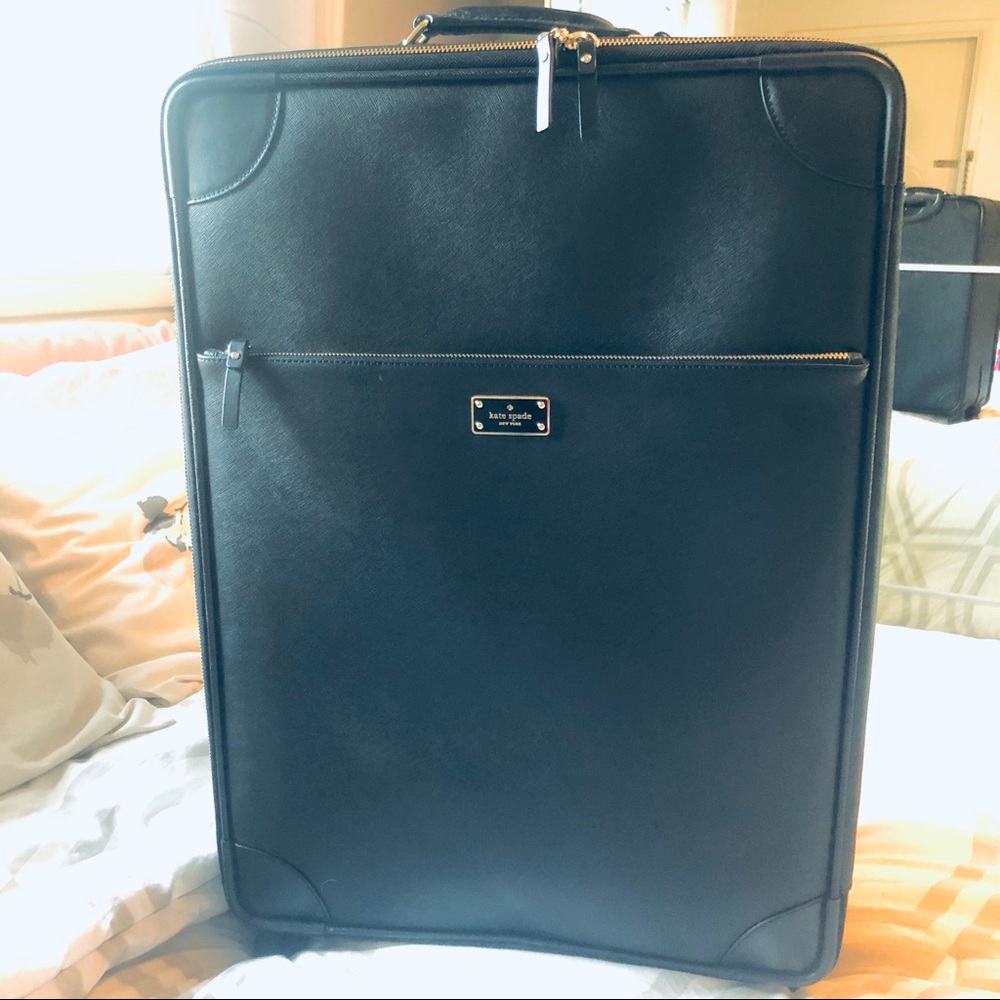 Large kate spade luggage/suitcase